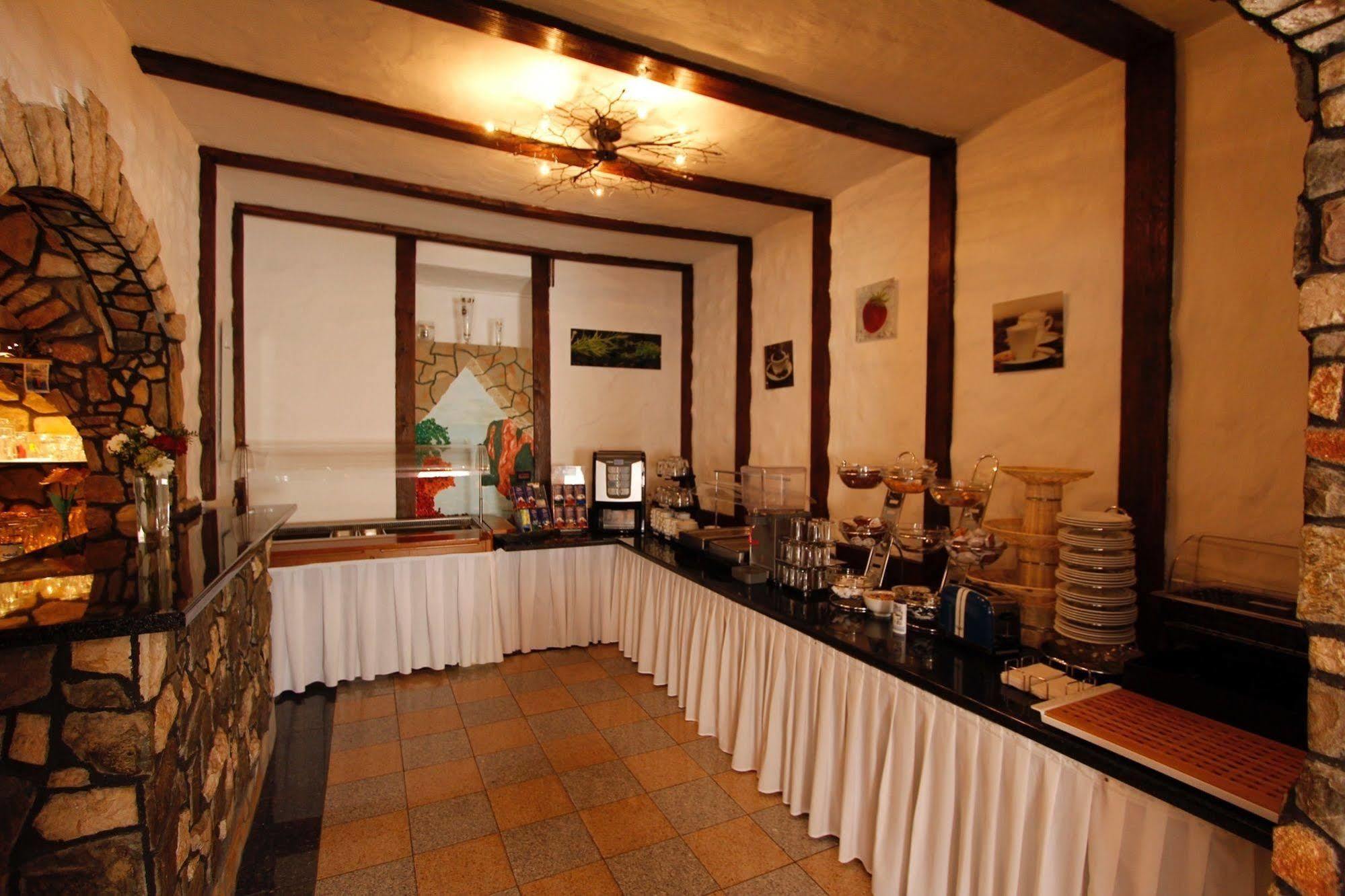 Hotel Rhein-Mosel-View Urbar  Kültér fotó