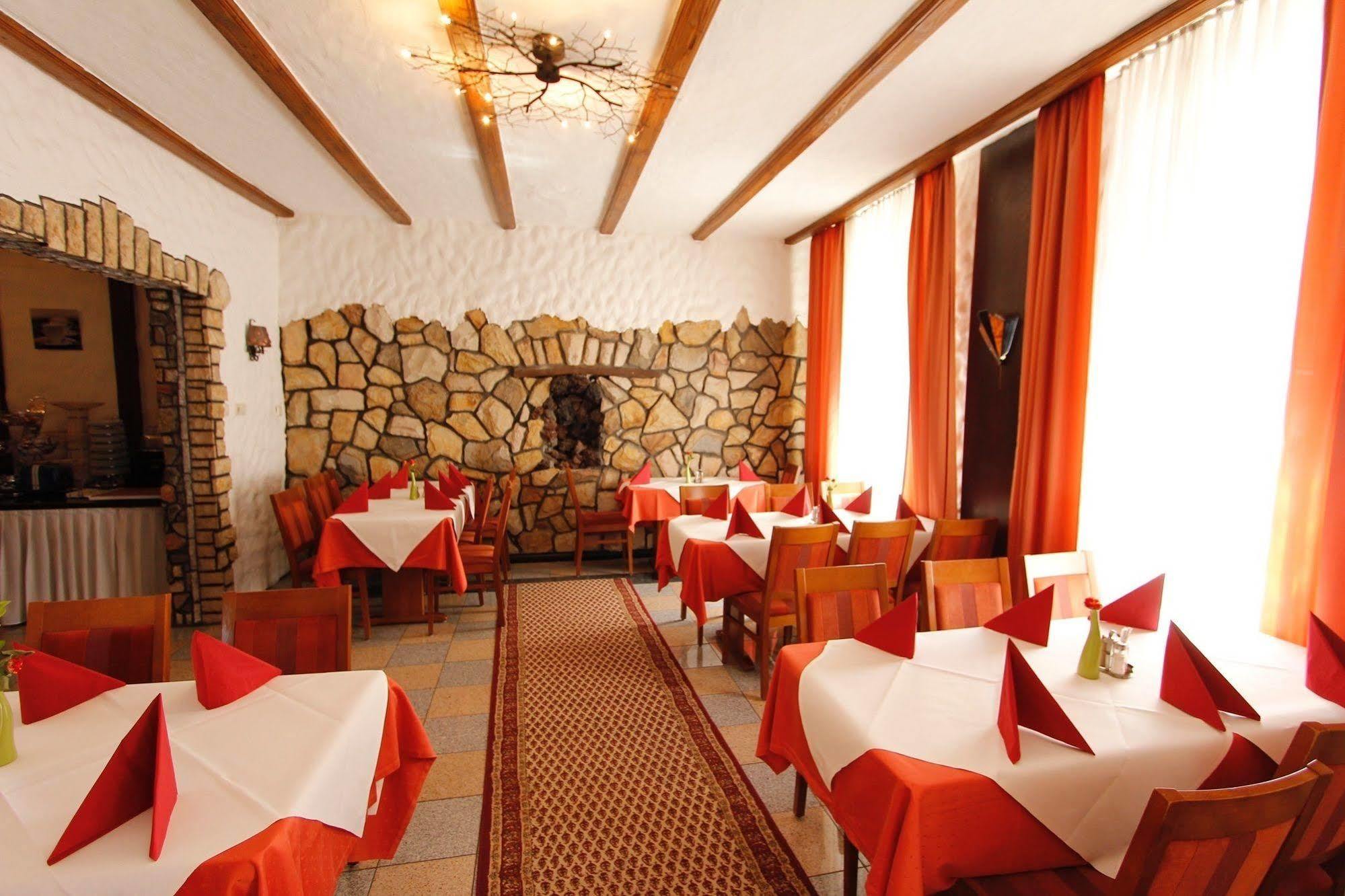 Hotel Rhein-Mosel-View Urbar  Kültér fotó